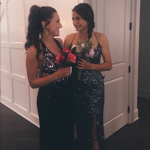 Meet your Posher! - Picture 6 of 6